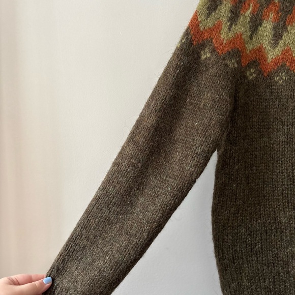 Vintage Handknit in Iceland Wool Fair isle Sweater | Brown & Green Crewneck Knit - Picture 5 of 7